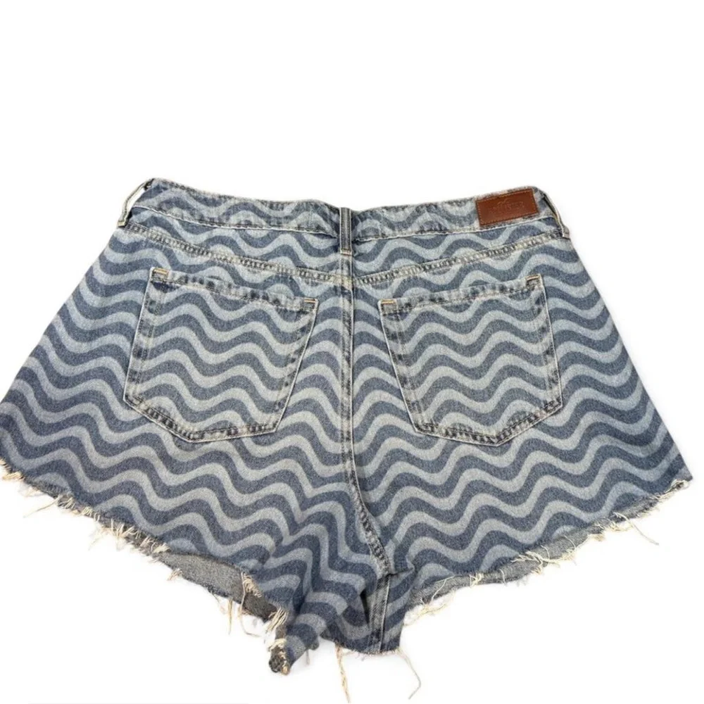 Hollister High Rise Vintage Baggy Wavy Denim Shorts Size 15
